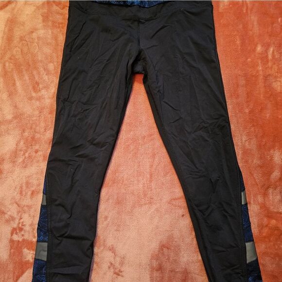 Lululemon Pace Tight 2  Reflective Run Train cropped with 26" inseam, sz 8 - Picture 3 of 6